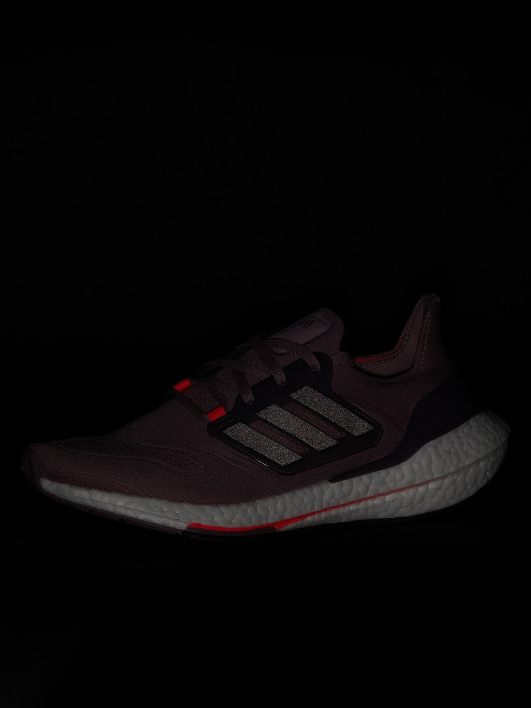 Кроссовки женские adidas Ultraboost 22 — фото №12