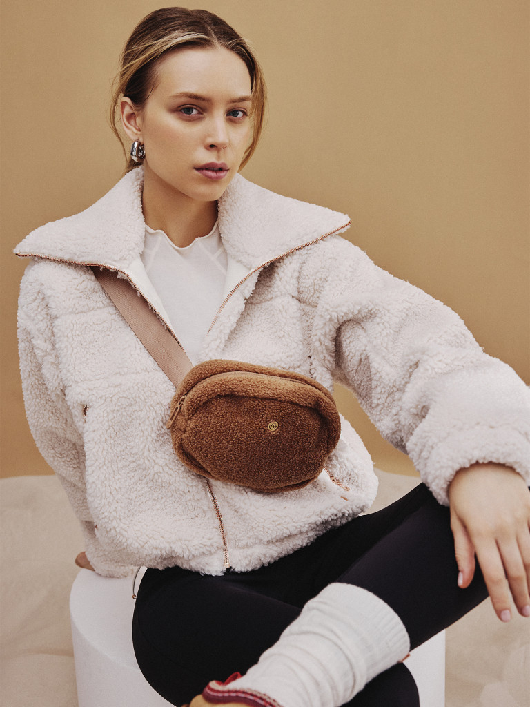 Легкая куртка женская Sensana — фото №11