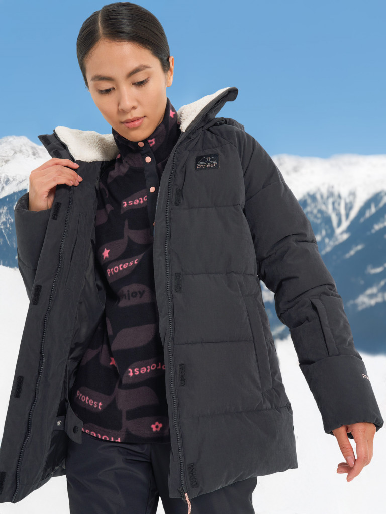 Пуховик женский Protest