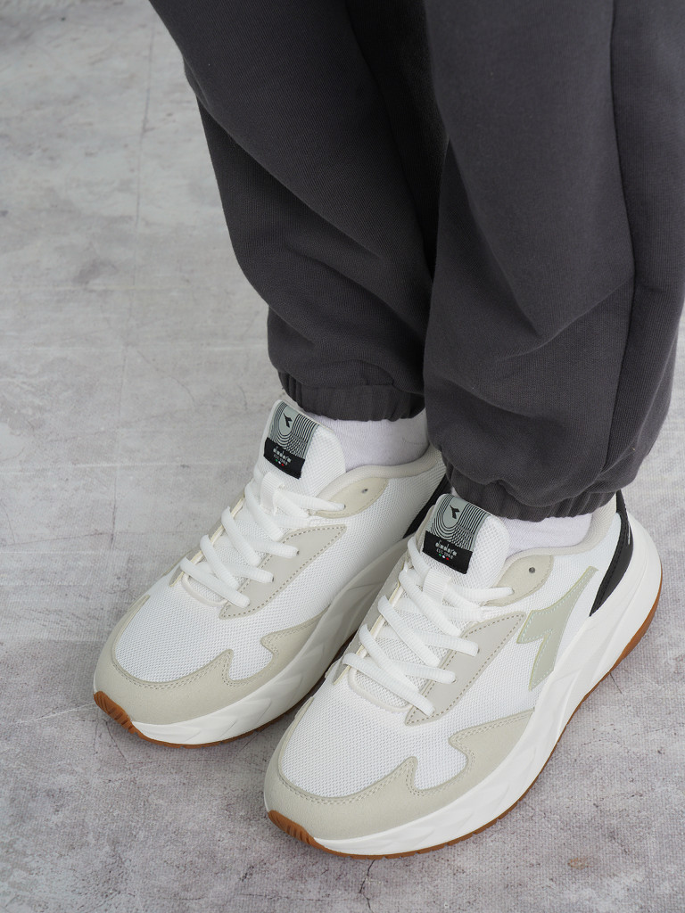 Diadora әйелдер кроссовкасы — фото №10