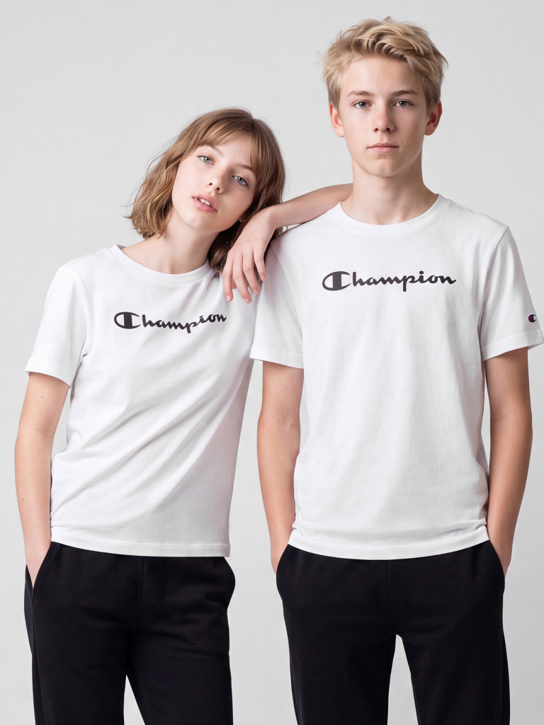 Champion ұлдарға арналған футболкасы