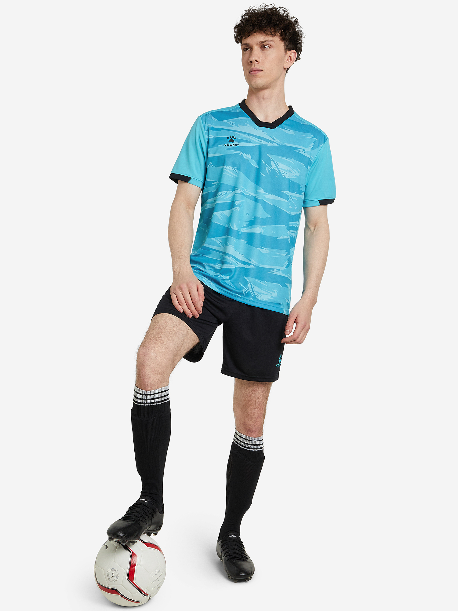Комплект футбольной формы мужской Kelme бирюзовый цвет — купить за ...