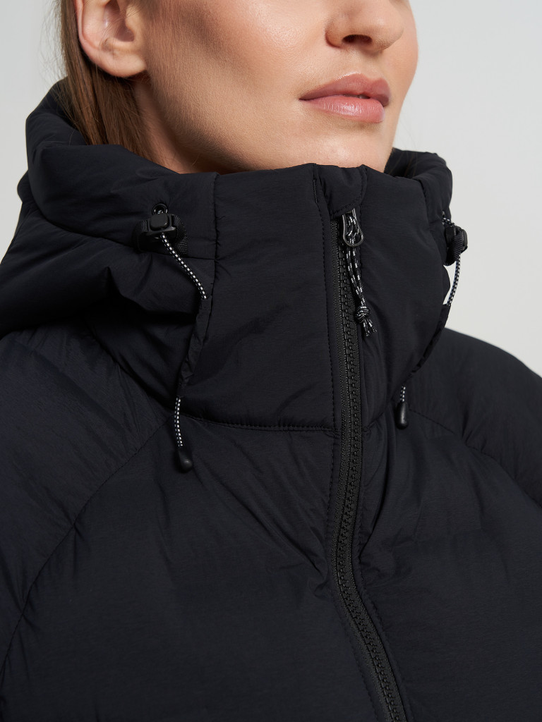 Ультралегкий пуховик женский Mountain Hardwear Stretchdown Parka — фото №9
