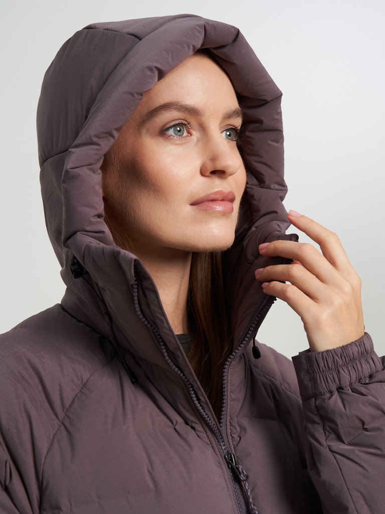 Ультралегкий пуховик женский Mountain Hardwear Stretchdown Parka — фото №5