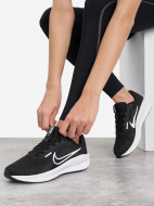 Nike әйелдер кроссовкасы — фото №7