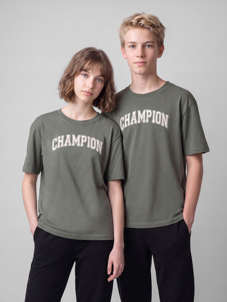 Champion ұлдарға арналған футболкасы