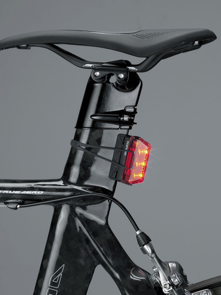 Фонарь велосипедный задний Topeak RedLite Aero USB — фото №4