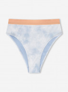 Protest әйелдер жүзулігі